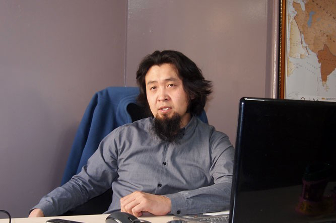 Чингис хааныг амилуулсан лааны тосон үзэсгэлэн нээгдлээ